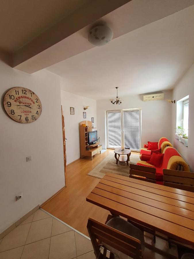 Zogu Apartments - City View Prisztina Zewnętrze zdjęcie